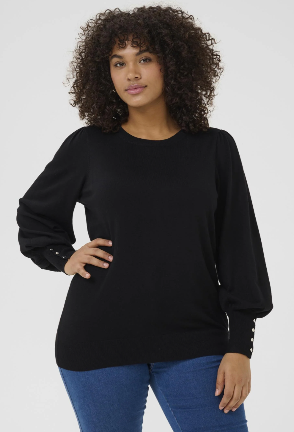 Curvy KCLizzy Pullover in Black