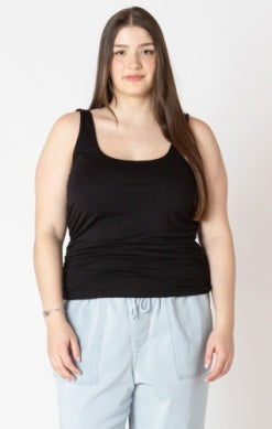 Curvy Essential Tank (Available in Black & White)